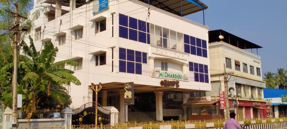 Hotel Jaidharshini Palace Кумбаконам Экстерьер фото